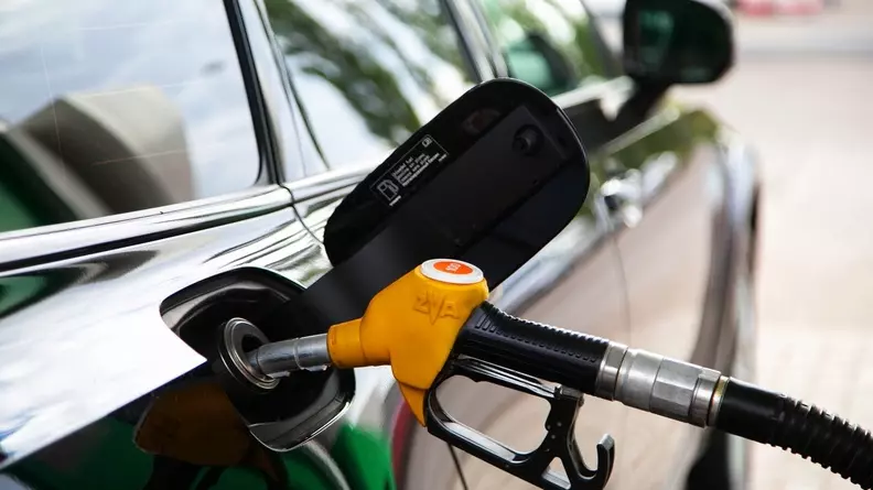 Губернатор Ставрополья рассказал, когда могут упасть цены на бензин