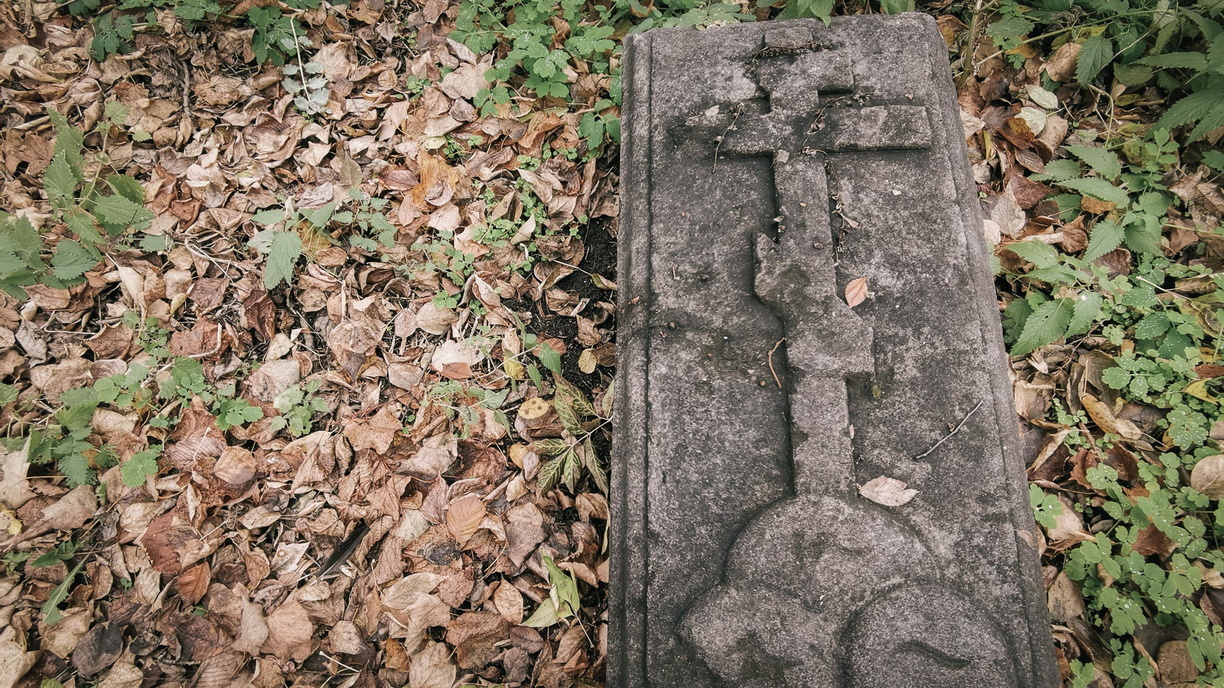 Застройщику в Кисловодске разрешили поставить многоэтажку на кладбище