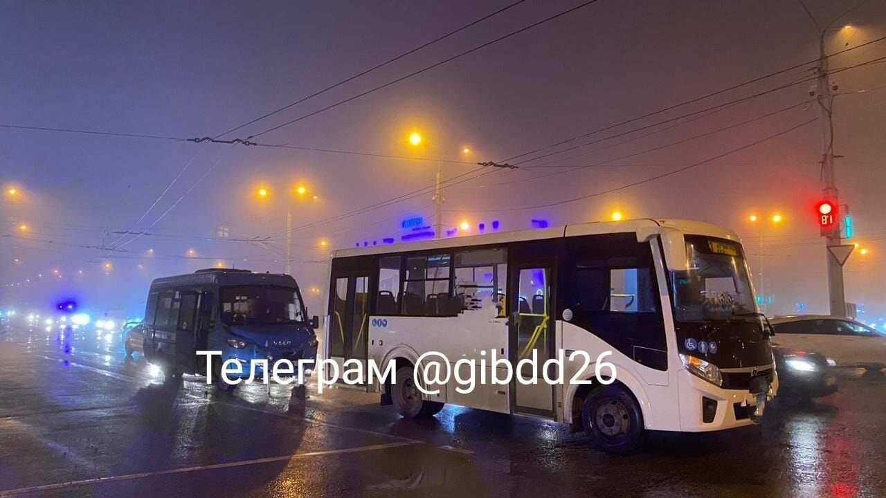 Три пассажира микроавтобуса пострадали в ДТП на юге Ставрополя