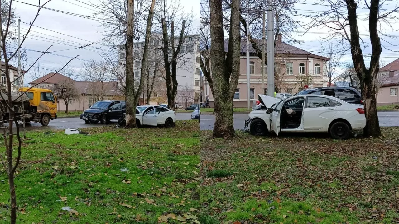 Машина всмятку: 25-летний водитель получил открытый перелом плеча в ДТП в Ставрополе