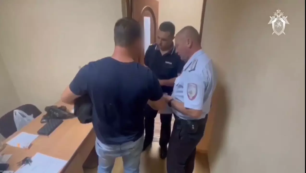 Бывшего полицейского осудили за продажу наркотиков в Ставрополе