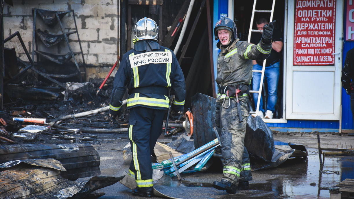 Трехэтажное здание горело на Пирогова в Ставрополе