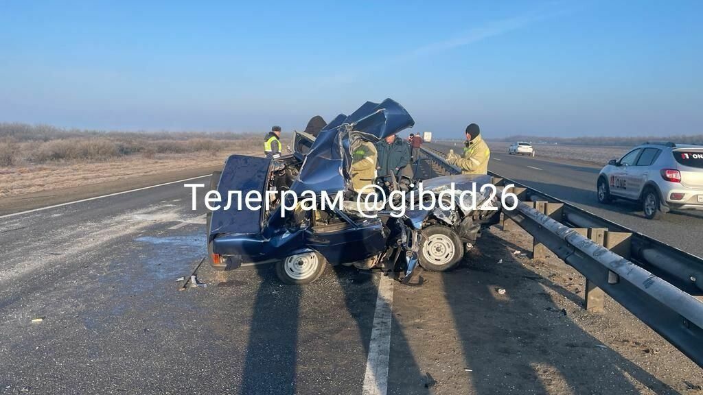 Житель соседнего региона попал в страшное ДТП с грузовиком на Ставрополье