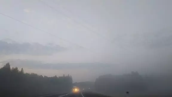 Водителей на Ставрополье предупредили о скользких и туманных дорогах