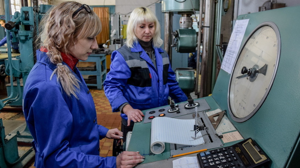 Более 1 тыс безработных на Ставрополье проходят профобучение