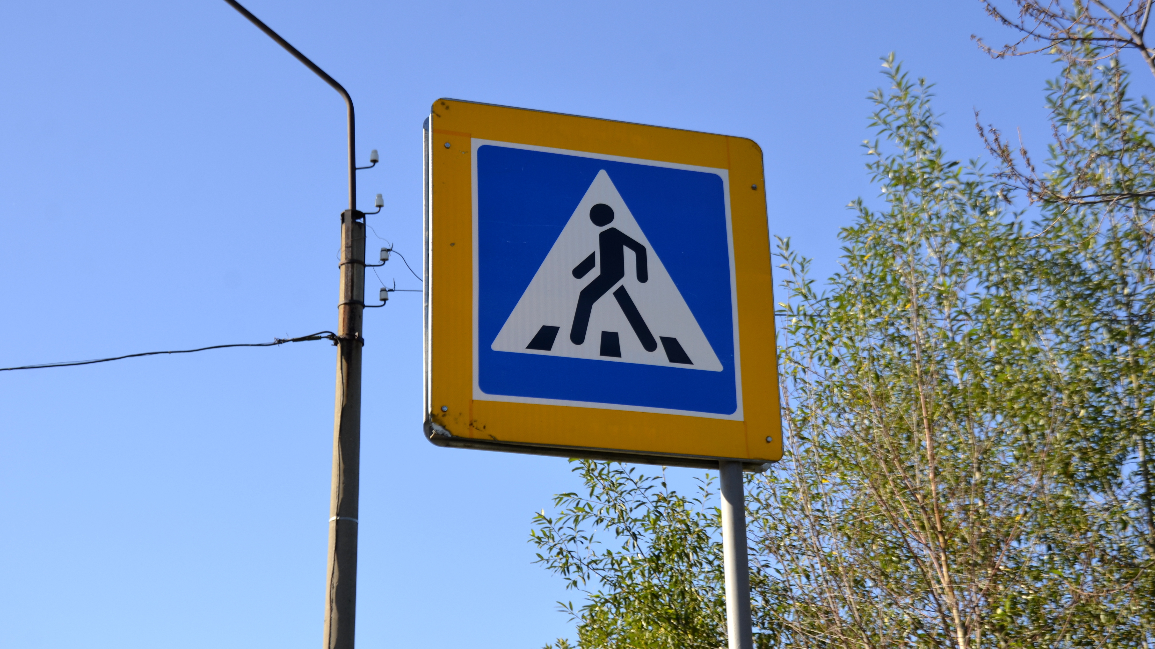 В Черкесске около двух гимназий нашли опасные пешеходные переходы